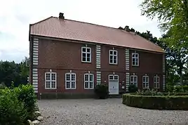 Stangled enkehus