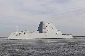 USS Zumwalt (DDG1000) på vej ind på flådestation Mayport.