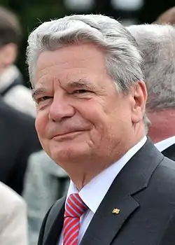 Joachim Gauck i Schloss Bellevue-parken i Berlin
