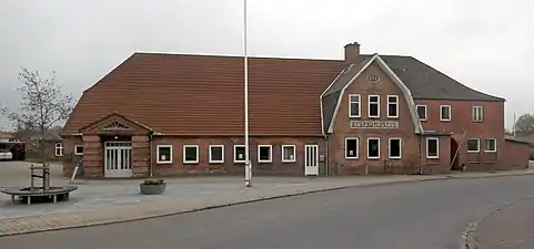 Arnum (ombygget til forsamlingshus 1947): Vinkelvej 1