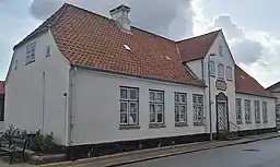 Den ældste del af Augustenborg Rådhus med hatte- og kvindemuseum