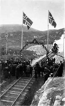 Banen fra øst og vest kobles sammen ved Ustaoset.