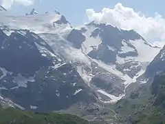 Udsigt fra bjergvejen til passet