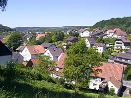 Altenbeken med viadukten i baggrunden