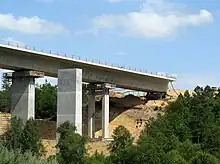 Brobygning over Funder Å ved Hørbylunde, juli 2010