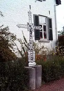 Vejskryds med crucifix i Brommelen
