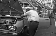 Montage af Volkswagen Passat i Volkswagenwerk Wolfsburg (1973)