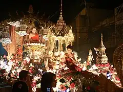 Loy krathong parade i Chiang Mai (2005)