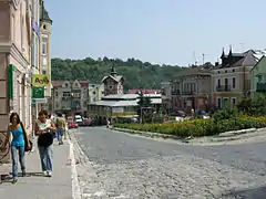 Bycenter og det gamle rådhus i Tjortkiv