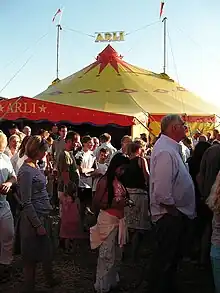 2-masters cirkustelt, her Cirkus Arli i 2006.