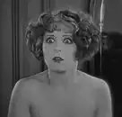 Clara Bow i rollen som Mary Preston