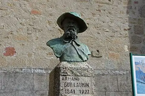 Bronzebuste i Crozant (dep. Creuse) efter skulptur af Paul Paulin. Opsat o. 1930, skjult under krigen og genopsat af Guillaumins søn i 1945.