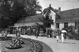 Orangeriet-Laurierhuset cirka 1920, foto af Holger Damgaard.