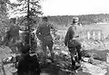 Hjemmeværnsledere ved skydeøvelse med pistol 1941.