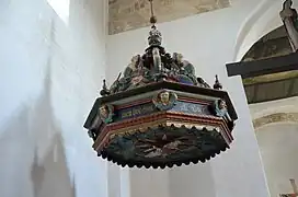 Himmel over døbefont