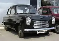 1958 Ford Anglia 100E efter facelift med ny kølergrill