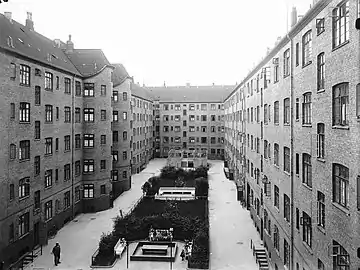 Baggård, Vesterfælledvej 61-73 (1917)