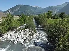 Bifloden Le Glandon tæt på ved dens tilløb til Arc