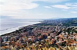 Udsigt over byen Grottamare