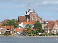 Domkirke set fra indre dam
