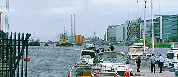 Havhingsten ankommer til Dublin august 2007 ad floden Liffey gennem Dublin Docklands