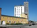 Højhuset "Qvades Silo" ved havnen
