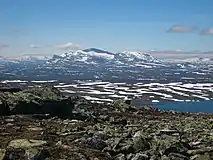 Helags i midten af juni 2009 set fra Dunsjöfjället.