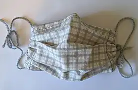 Hjemmesyede mundbind.