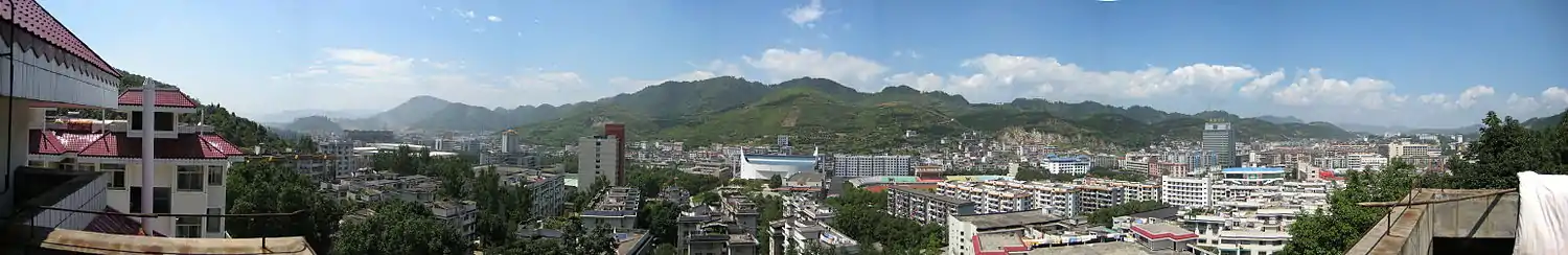 Jishou set fra Jishou Universitets campus.