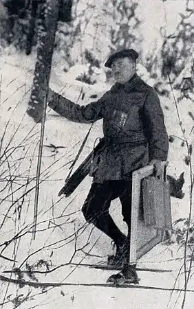 Juli 1923 i Shadowland