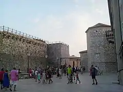 Kamplinpladsen i turistsæsonen