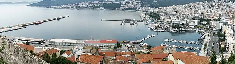 Panorama byen og havnen