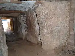 Klekkende Høj, interiør