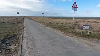 Advarselsskilte ved Låningsvejens begyndelse ved Ribediget