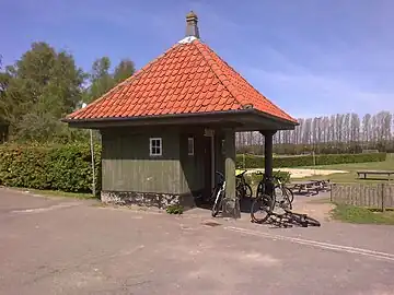 Mæby trinbræt, nu Nyker Hovedgade 5