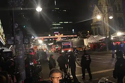 Politiet og pressefolk er massivt til stede