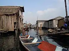 Fra havneområdet i bydelen Makoko i Lagos.