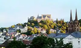 Marburg med slottet og  Elisabeth-kirken