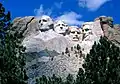 Gutzon Borglum, Mount Rushmore, 1927 - 1941, (18 meter høje skulpturer af hovederne af tidligere amerikanske præsidenter)
