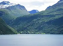 Norddal (Dalsbygda) ved fjorden