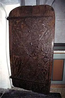 Dørfløj fra våbenhuset til skibet