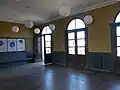 Interiør i stationsbygningen.