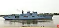 Det britiske hangarskib Ocean (1995) på Elben under besøg i Hamborg.