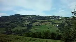 Panorama over bakkelandskabet ved landsbyen Polinago syd for Modena