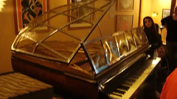 Poul Henningsens private flygel