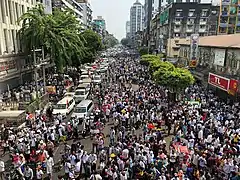 22. februar, demonstration i Yangons centrum.