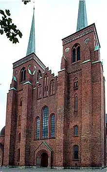 Roskilde Domkirke, vestfacaden