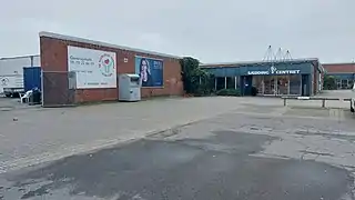 Centrets sydøstlige indgang november 2022