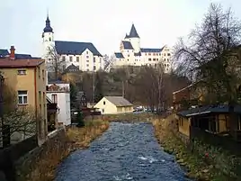 St.-Georgen-Kirche og slottet i Schwarzenberg
