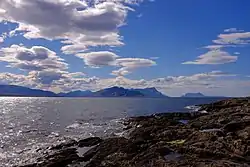 Saltfjorden set fra Bodøhavet mod Sandhornøya